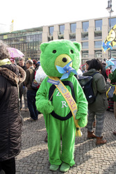 Kazaguruma-Demo zum 4. Jahrestag von Fukushima, Berlin