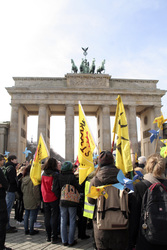 Kazaguruma-Demo zum 4. Jahrestag von Fukushima, Berlin