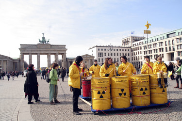 Kazaguruma-Demo zum 4. Jahrestag von Fukushima, Berlin