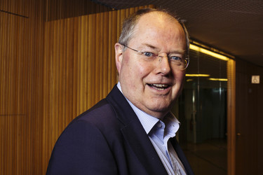 'Peer Steinbrück macht sich Sorgen' Lesing, Köln