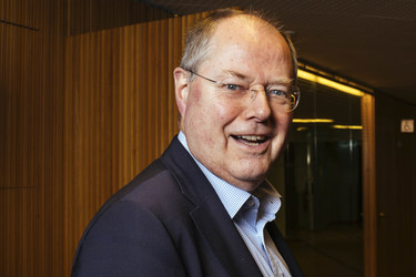 'Peer Steinbrück macht sich Sorgen' Lesing, Köln