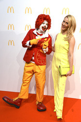 Grand Opening vom McDonald's Restaurant am Flughafen, Frankfurt
