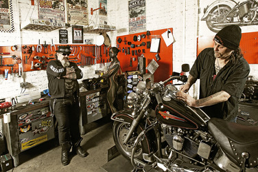 WORKING ART: Zweiradmechaniker / Motorcycle Mechanic