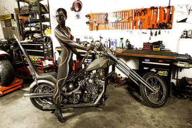 WORKING ART: Zweiradmechaniker / Motorcycle Mechanic