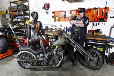 WORKING ART: Zweiradmechaniker / Motorcycle Mechanic