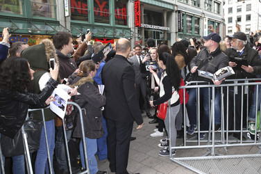 Gerard Butler im Douglas Store, Hamburg