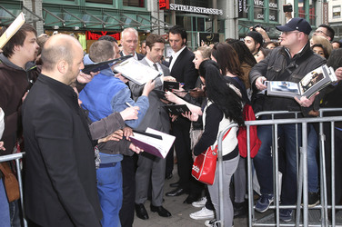 Gerard Butler im Douglas Store, Hamburg