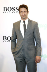 Gerard Butler im Douglas Store, Hamburg