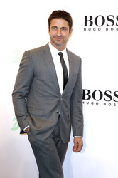 Gerard Butler im Douglas Store, Hamburg