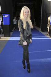 100 Jahre Maybelline B-Day Bash in Berlin