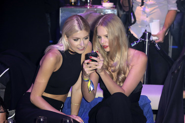 100 Jahre Maybelline B-Day Bash in Berlin