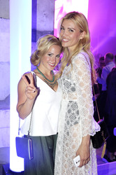 100 Jahre Maybelline B-Day Bash in Berlin