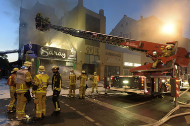 Feuerwehr bei Löscharbeiten in Berlin