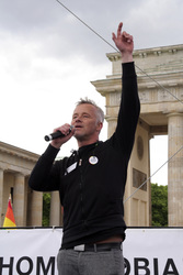 Der Internationale Tag gegen Homophobie und Transphobie in Berlin