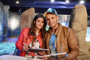 Sea Life Ausstellung mit Pietro Lombardi und Sarah Engels in Oberhausen