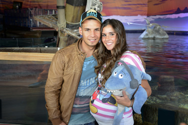 Sea Life Ausstellung mit Pietro Lombardi und Sarah Engels in Oberhausen