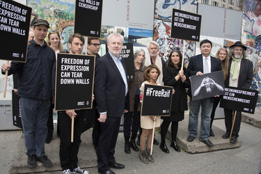 Bildtermin von Amnesty International zum Thema Meinungsfreiheit in Berlin
