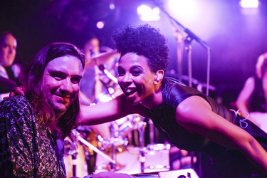 Konzert von den Brand New Heavies in Aschaffenburg