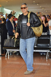 Ankunft der Clooneys auf dem Tokyo International Airport