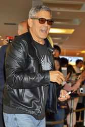 Ankunft der Clooneys auf dem Tokyo International Airport