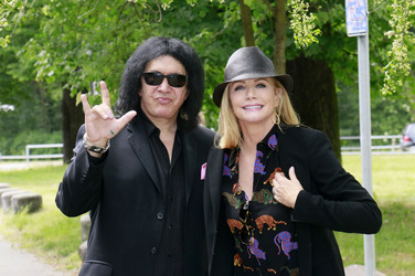 Gene Simmons auf Mauertour in Berlin