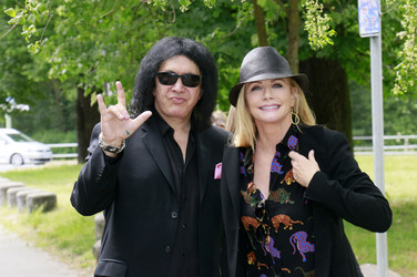 Gene Simmons auf Mauertour in Berlin