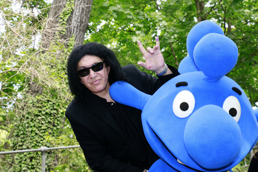 Gene Simmons auf Mauertour in Berlin