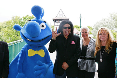 Gene Simmons auf Mauertour in Berlin