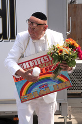 Protest beim Richtfest der Stiftung Berliner Schloss in Berlin
