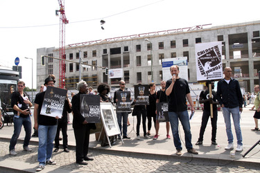 Protest beim Richtfest der Stiftung Berliner Schloss in Berlin