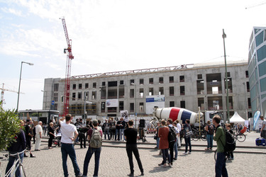 Protest beim Richtfest der Stiftung Berliner Schloss in Berlin