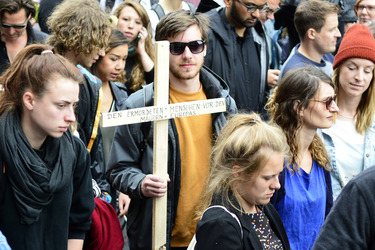 Die Toten kommen! - Der Marsch der Unentschlossenen in Berlin