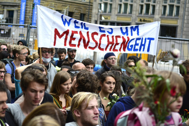 Die Toten kommen! - Der Marsch der Unentschlossenen in Berlin