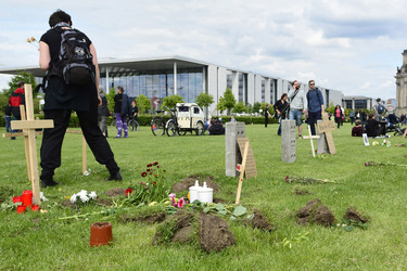 Die Toten kommen! - Der Marsch der Unentschlossenen in Berlin