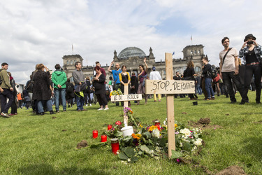 Die Toten kommen! - Der Marsch der Unentschlossenen in Berlin