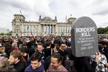 Die Toten kommen! - Der Marsch der Unentschlossenen in Berlin
