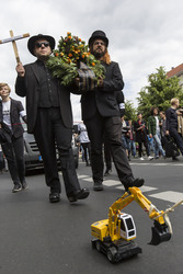 Die Toten kommen! - Der Marsch der Unentschlossenen in Berlin