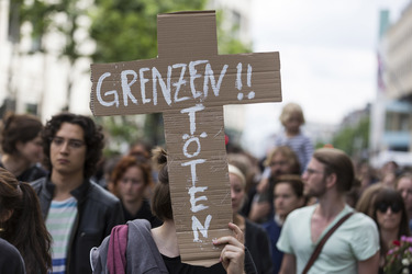 Die Toten kommen! - Der Marsch der Unentschlossenen in Berlin