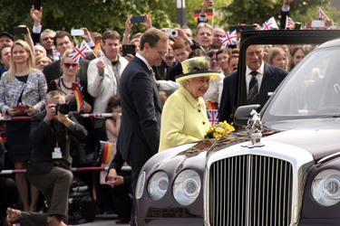 Queen Elisabeth II. besucht das Brandenburger Tor