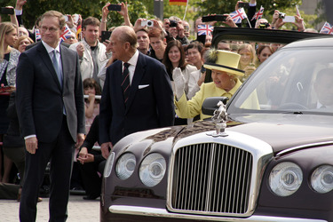 Queen Elisabeth II. besucht das Brandenburger Tor