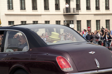 Queen Elisabeth II. besucht das Brandenburger Tor