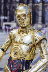 C-3PO und R2-D2 am Kölner Dom