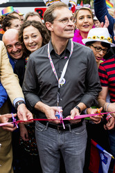 Parade zum 37. Christopher Street Day in Berlin