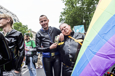 Parade zum 37. Christopher Street Day in Berlin