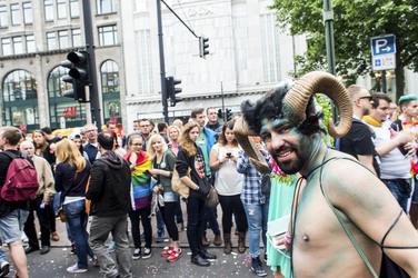 Parade zum 37. Christopher Street Day in Berlin