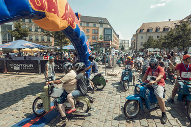 Fun Rennen 'Red Bull Vogelfrei' in Zwickau