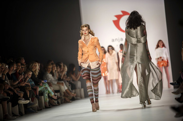 Anja Gockel Fashion Show auf der Mercedes-Benz Week Spring/Summer 2016
