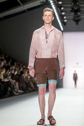 Shai Shalom Fashion Show auf der Mercedes-Benz Fashion Week Spring/Summer 2016