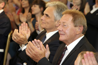 Verleihung des Großen Ehrenzeichens der Republik Österreich an Wolfgang Ambros in Wien