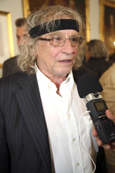 Verleihung des Großen Ehrenzeichens der Republik Österreich an Wolfgang Ambros in Wien